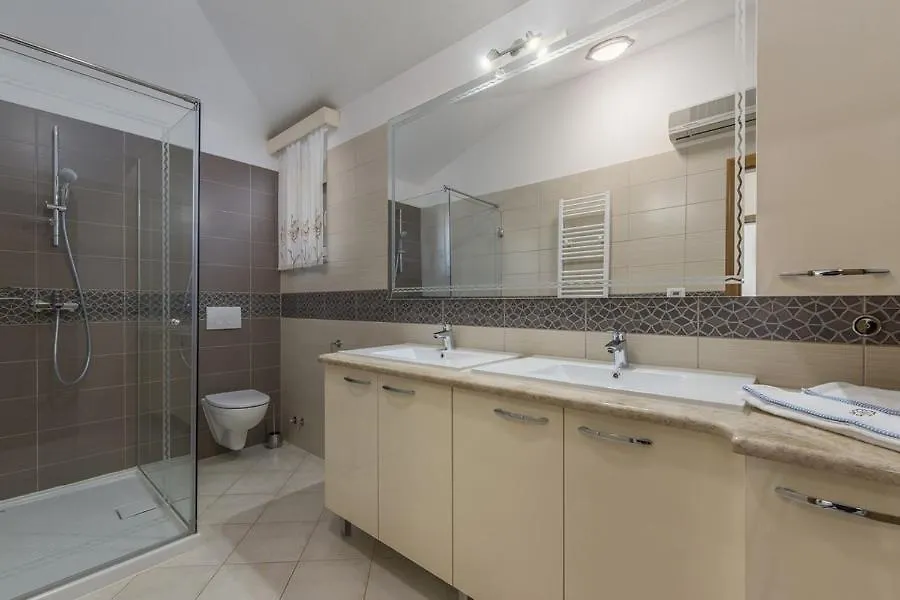 קריגדור Villa Ales 0*,  קרואטיה